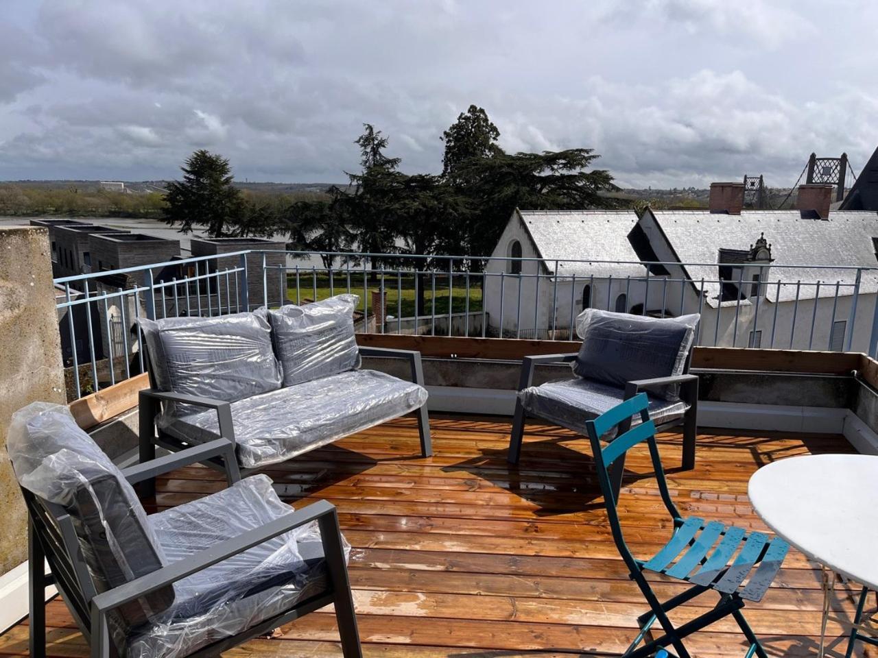 Grand Gite Terrasse Vue Loire Et Chateau D'אנסניס מראה חיצוני תמונה